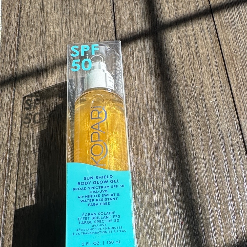 Location sun shield body glow gel